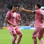 Casemiro dan Lionel Messi