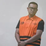 Bupati Klaten Hamenang mengenakan rompi tahanan KPK usai ditetapkan tersangka