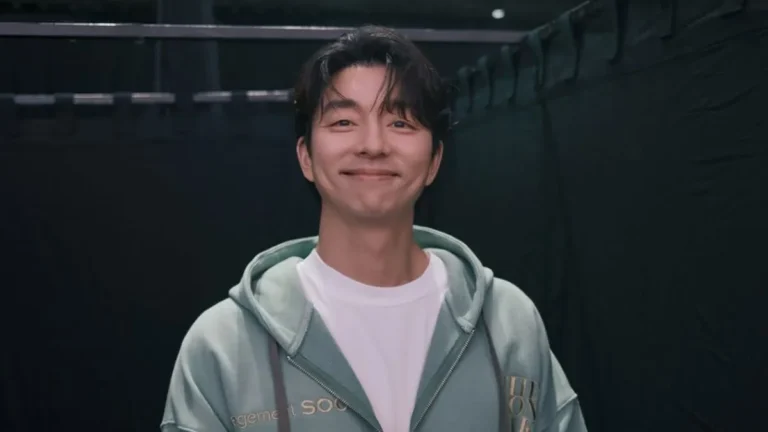 Gong Yoo menyapa penggemar saat fan meeting Gong Yoo The Long Take di Istora Senayan