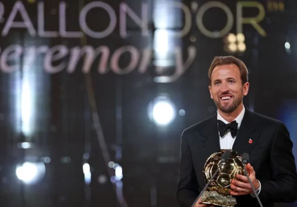 Harry Kane mengangkat Ballon d'Or