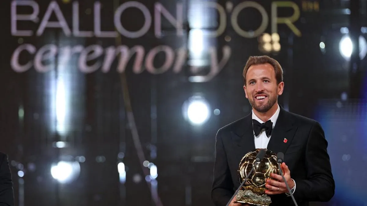 Harry Kane mengangkat Ballon d'Or