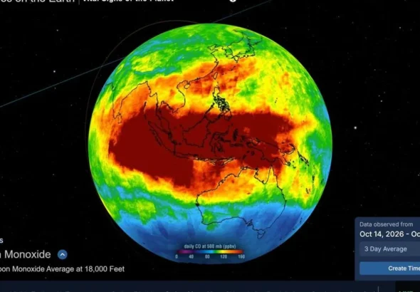 Citra satelit NASA menunjukkan karbon monoksida karhutla di langit Indonesia
