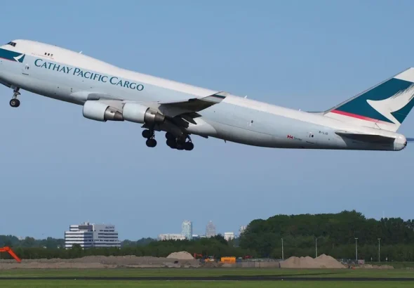 Logo Cathay Pacific terkait insiden kebocoran data