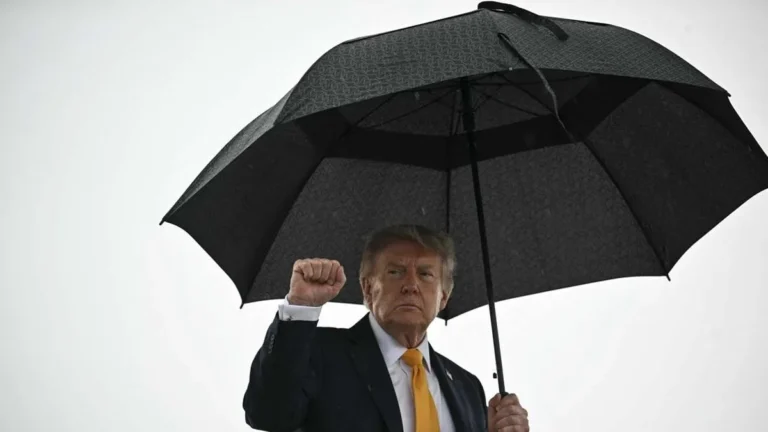 Donald Trump berkampanye saat negosiasi AS Iran mandek