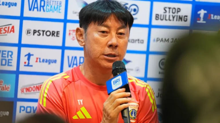 Persija puncak klasemen Super League