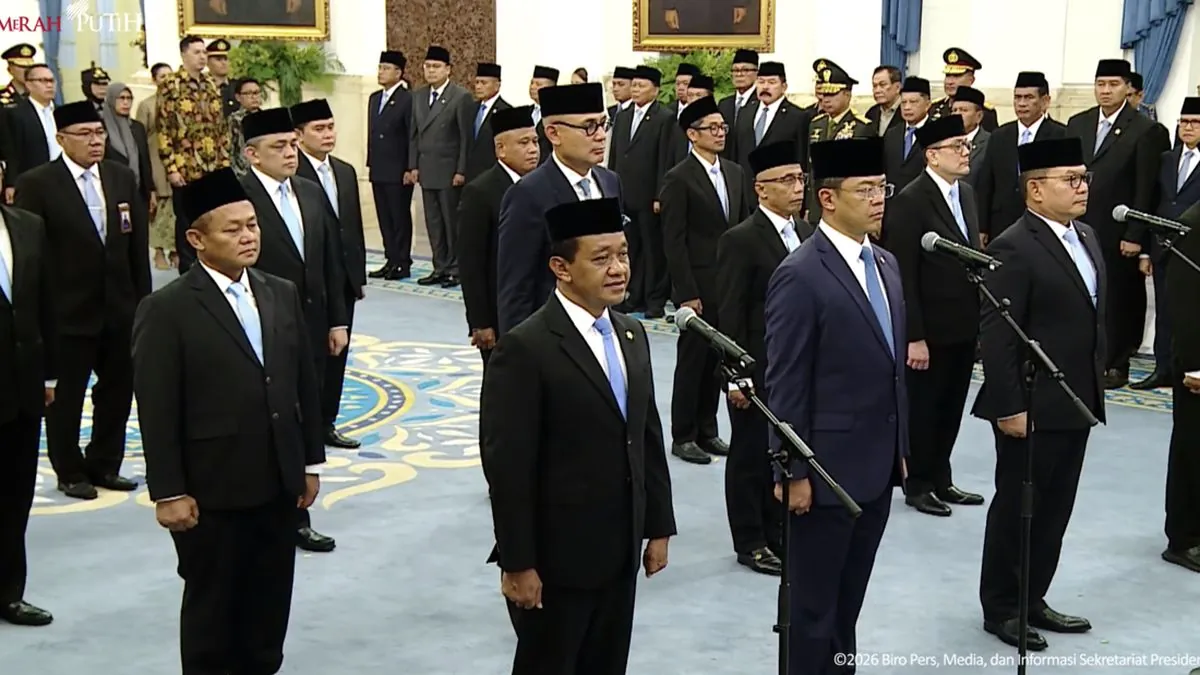 Presiden Prabowo Subianto saat reshuffle kabinet yang menjadi sorotan media asing