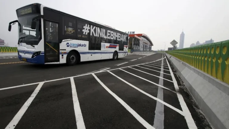 Pramono Anung umumkan kenaikan pengguna transportasi publik Jakarta