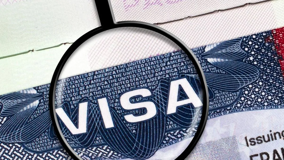 Pekerja asing mengurus visa 482 Australia untuk bekerja dengan sponsor perusahaan]